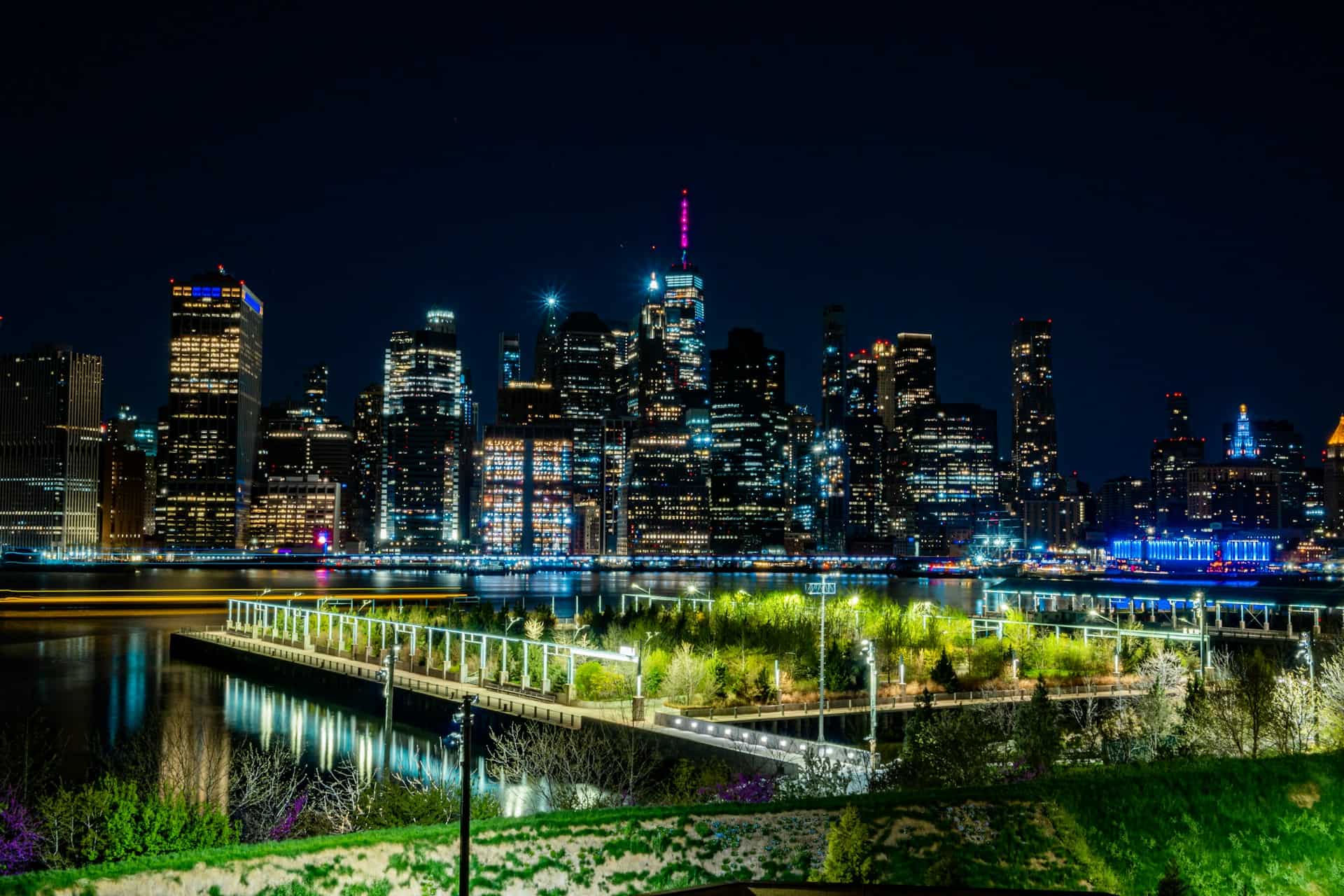 View from the Brooklyn Bridge Promenade (photo: Shihab Chowdhury).
