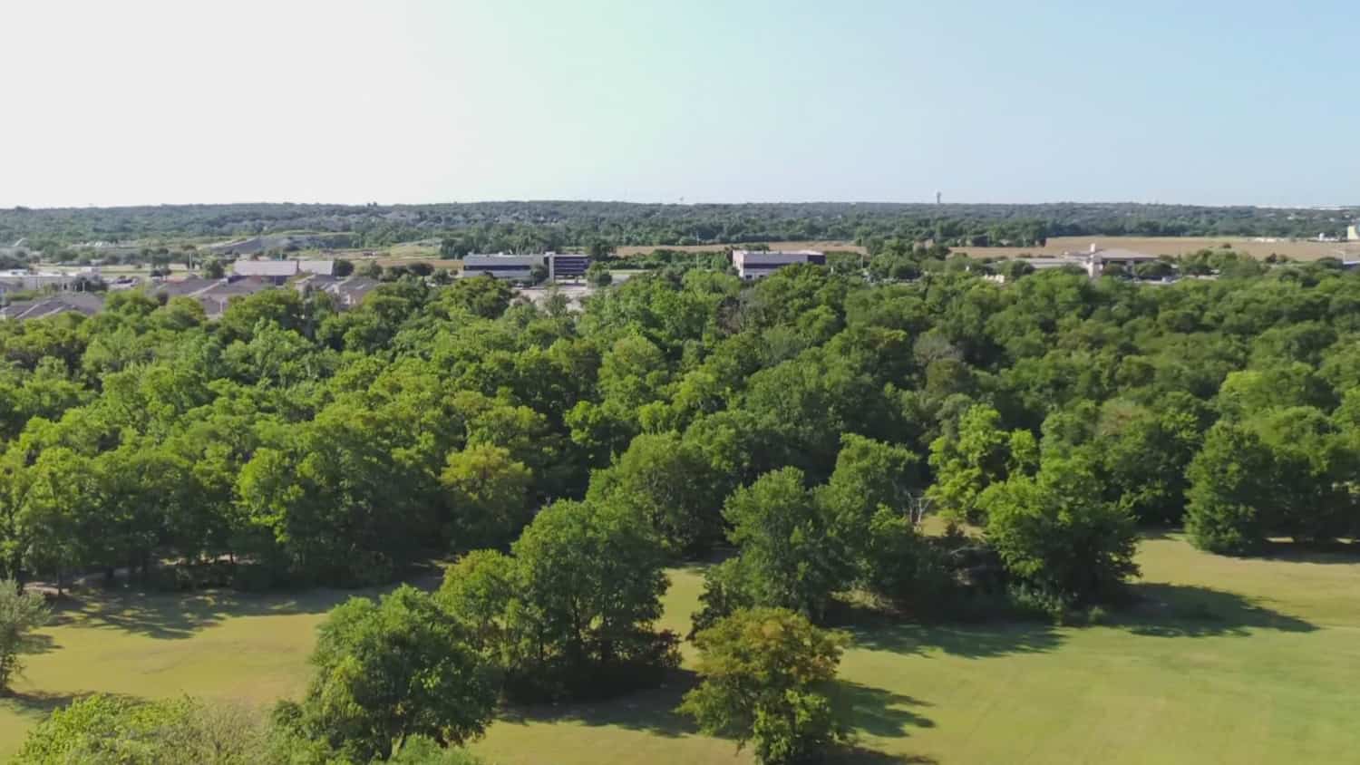 The view above the trees from the U11MINI 4K drone.