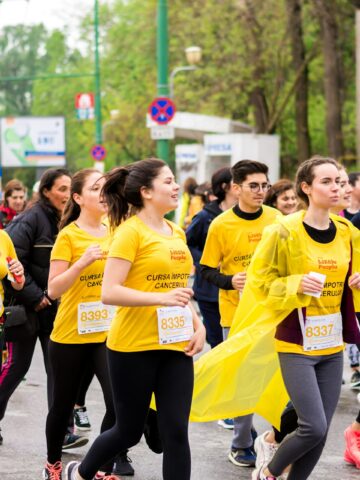 Charity run (photo: Sherise Van Dyk, Unsplash).