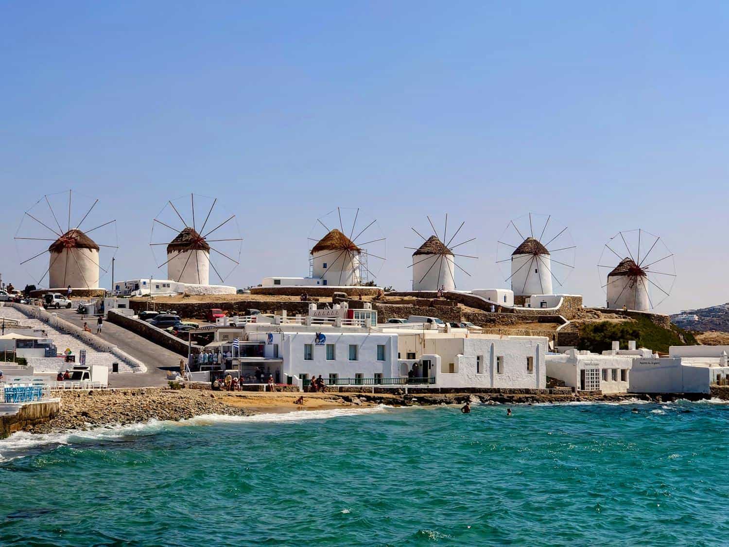 Mykonos windmills (photo: Viktoria Salas, Pexels).