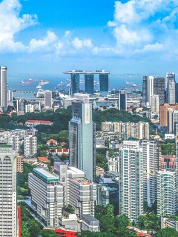 Singapore skyline (photo: Mike Enerio, Unsplash).
