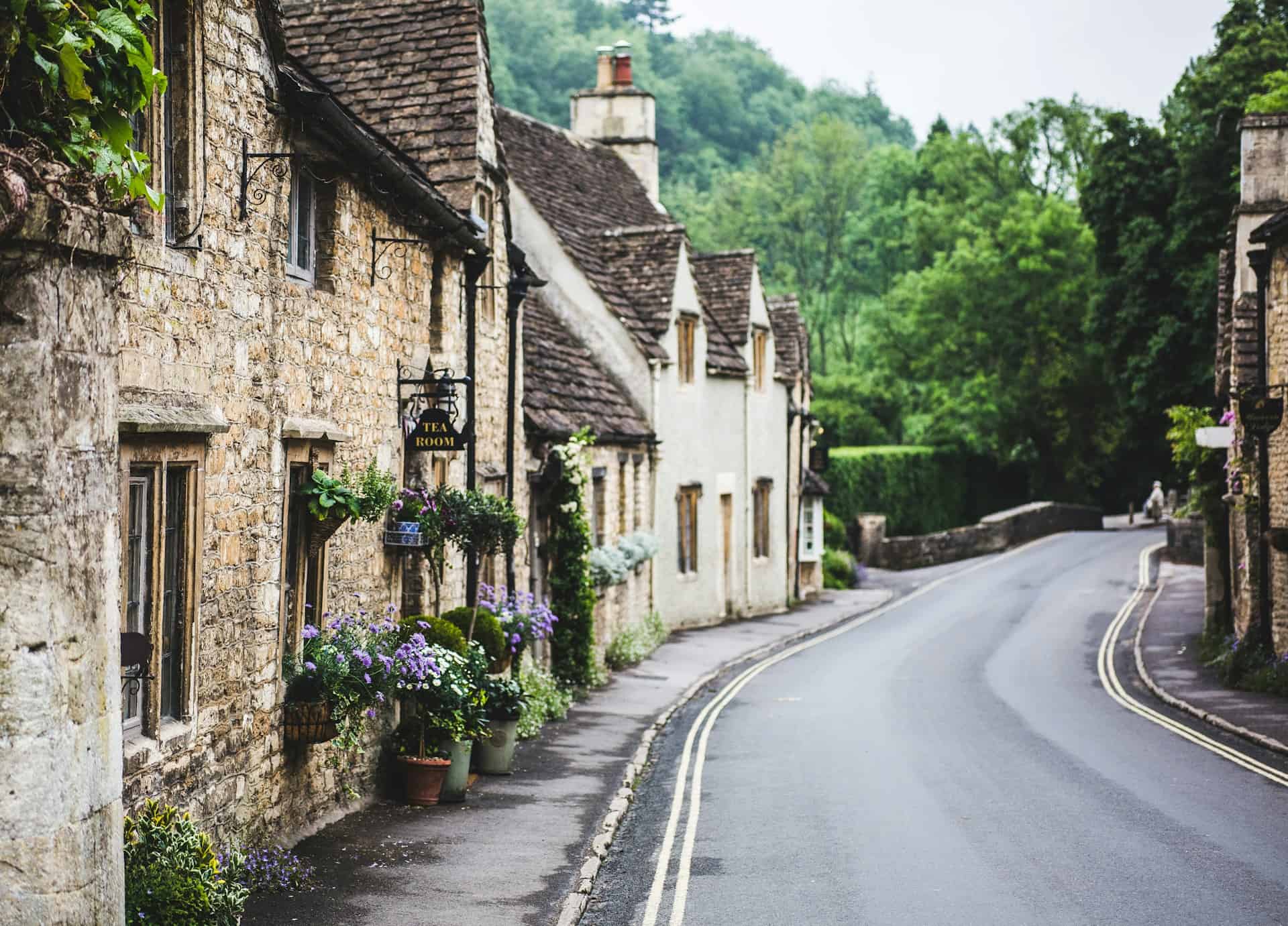 A quiet village in England (photo: Jay Chen, Unsplash).