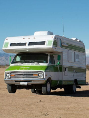 A vintage campervan in the desert (photo: Brian Wangenheim, Unsplash).