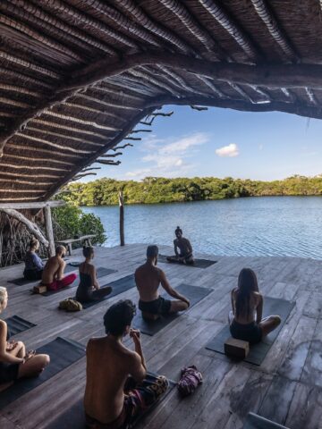 Yoga class (photo: Woody Kelly, Unsplash).