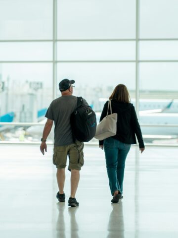 Moving abroad as a couple marks the start of a new adventure (photo: Cameron Cox, Unsplash).