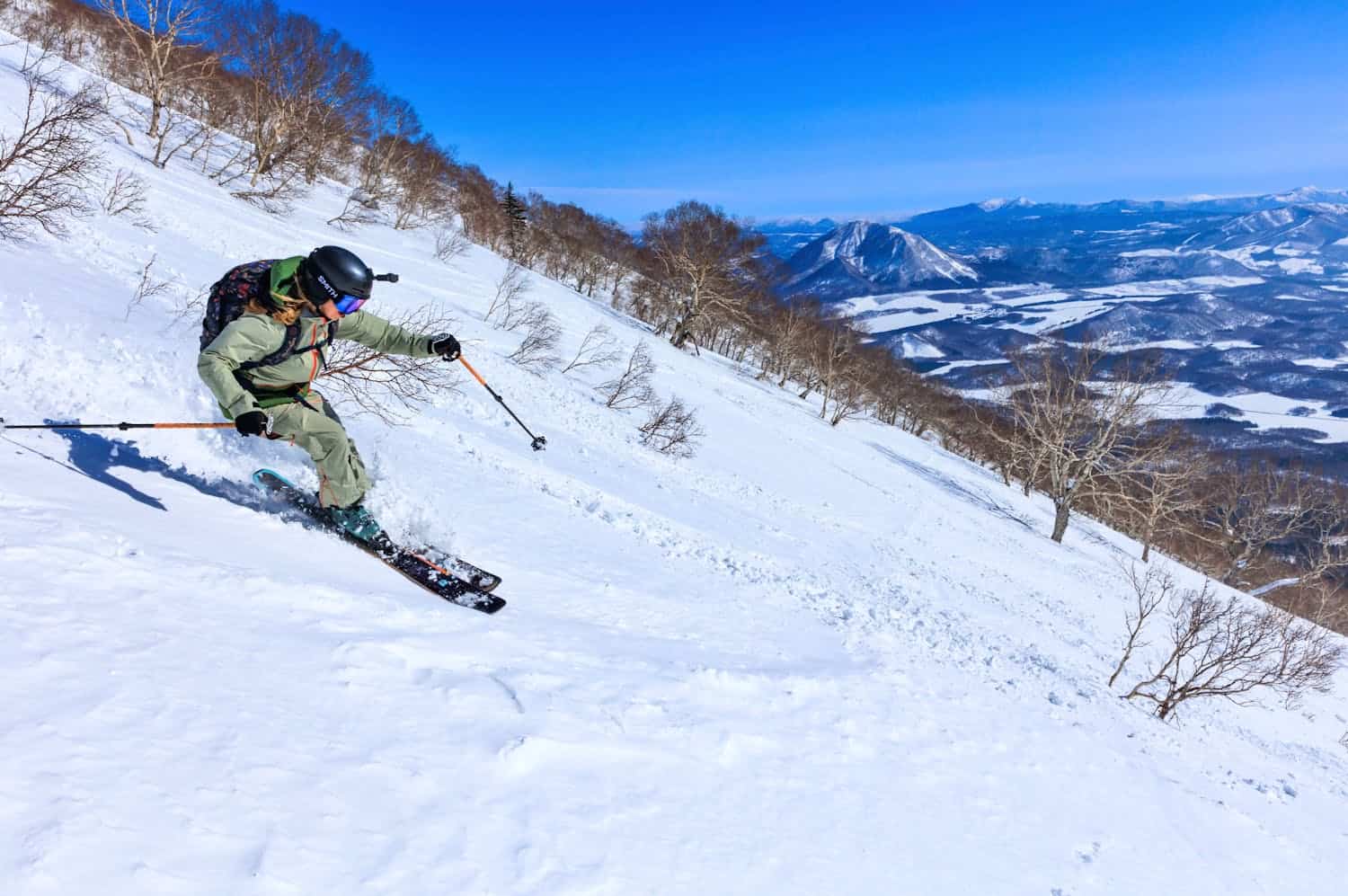 Skiing in Hokkaido (photo: Vivika Stamolis, Pexels).