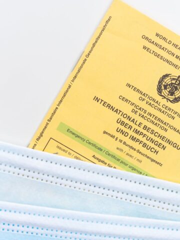 The yellow WHO international vaccination card (photo: Markus Winkler, Pexels).