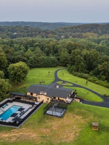 A large kosher villa in the Catskills of New York.